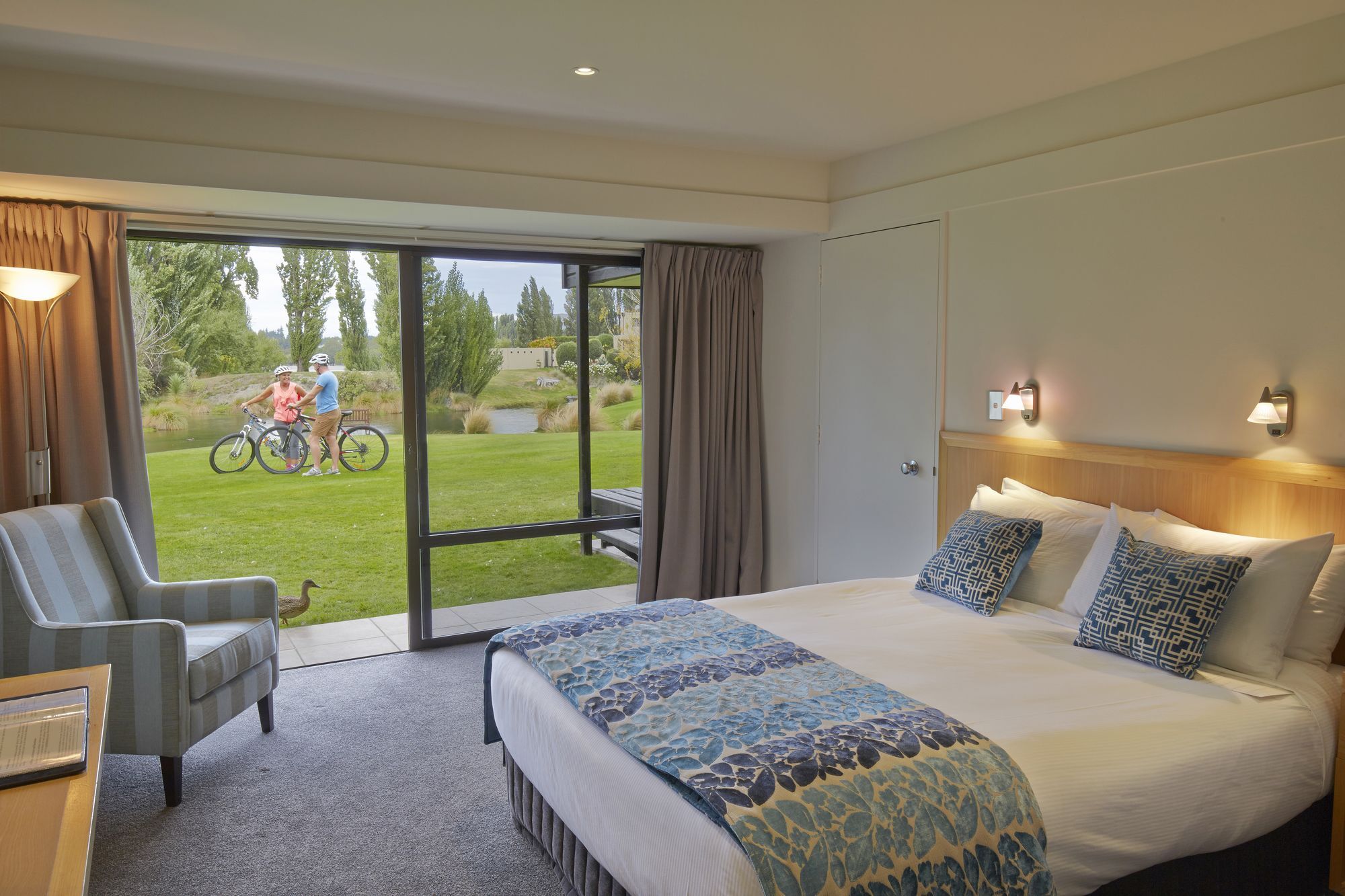 Edgewater Hotel Wanaka Exterior foto