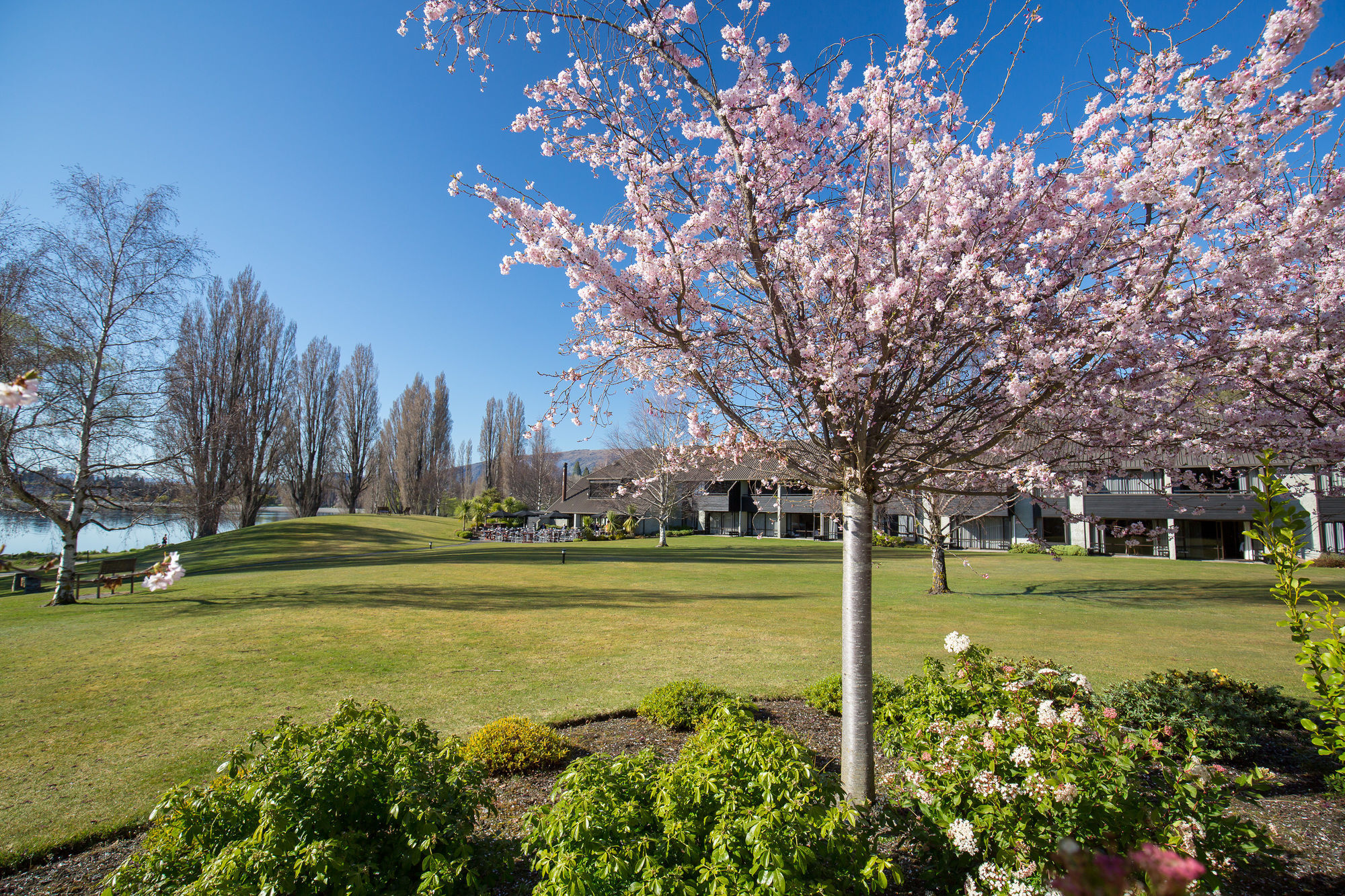 Edgewater Hotel Wanaka Exterior foto